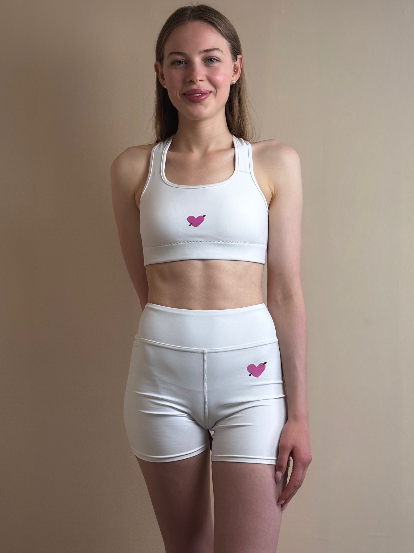 STUDIO Yoga shorts 'Heart' in white